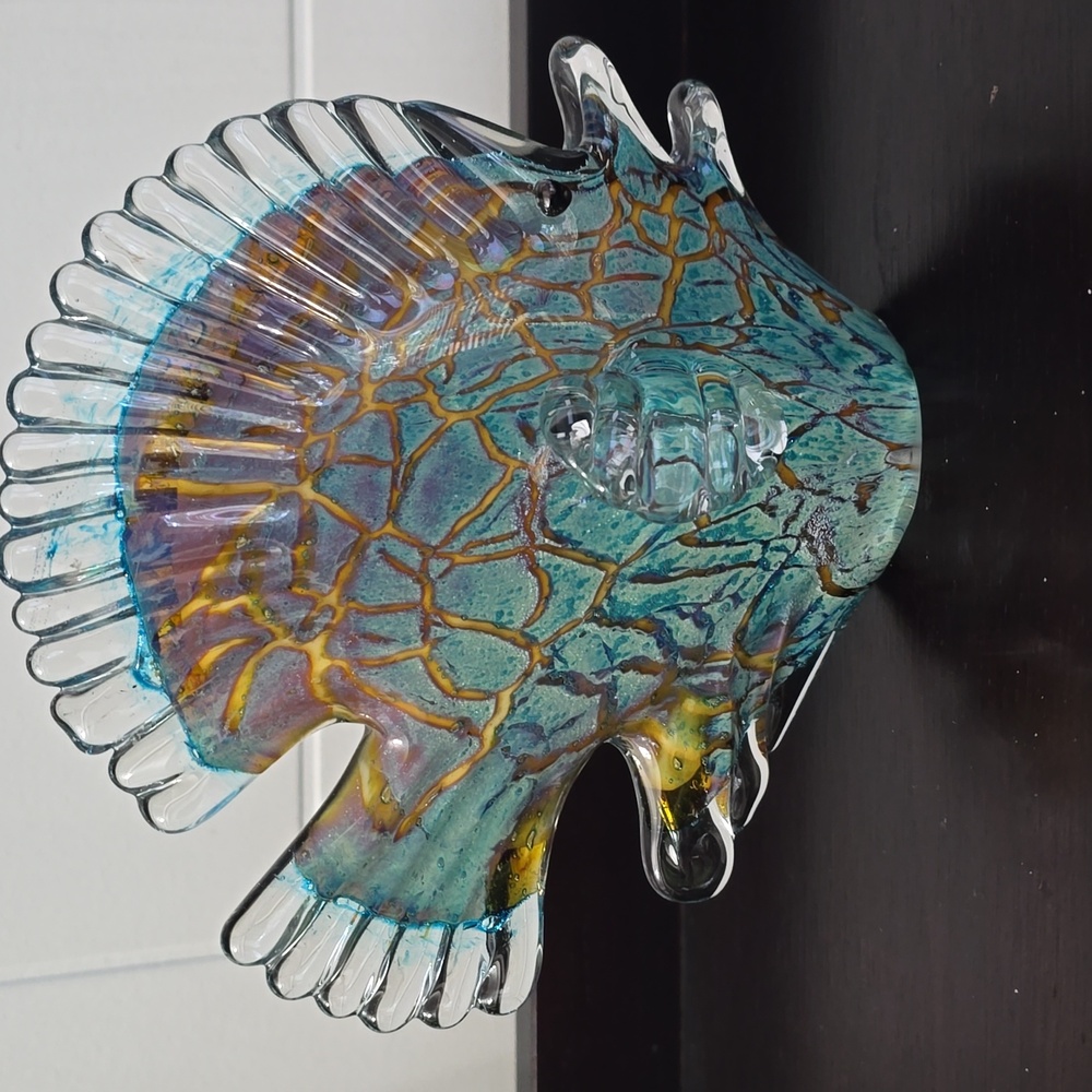 Artistic Glass Fish Figurine - Multicolor Paperweight - Picture 5 of 7